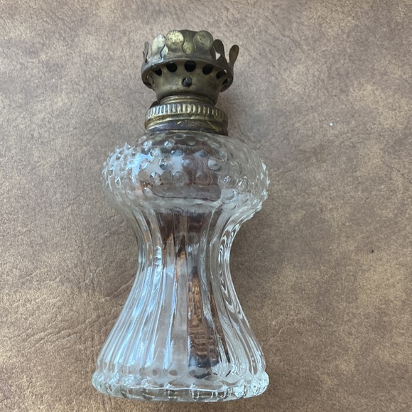 Antique Mini Oil Lamp - Picture 3 of 6